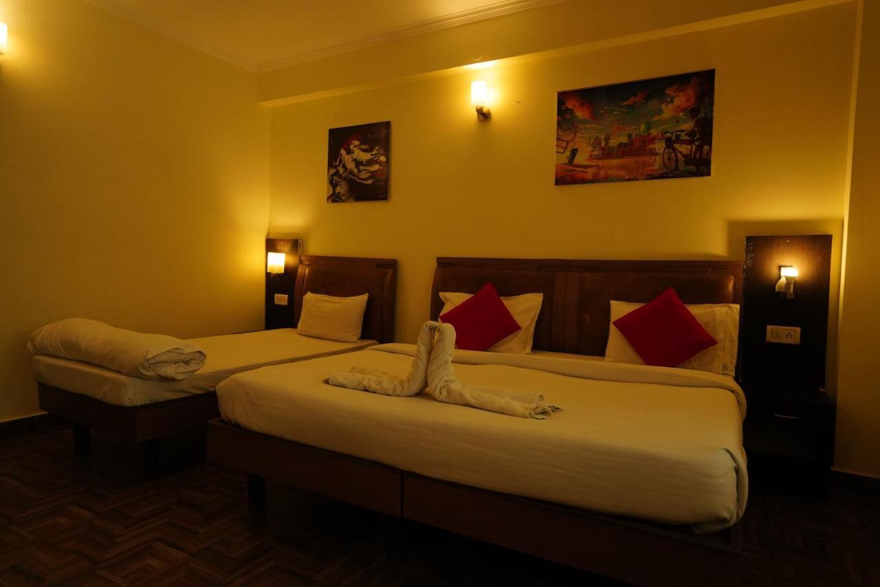 Hotel Gaurab Near Paltan Bazaar دهرادون المظهر الخارجي الصورة