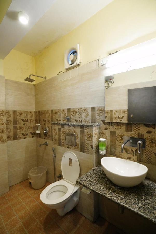 Hotel Gaurab Near Paltan Bazaar دهرادون المظهر الخارجي الصورة