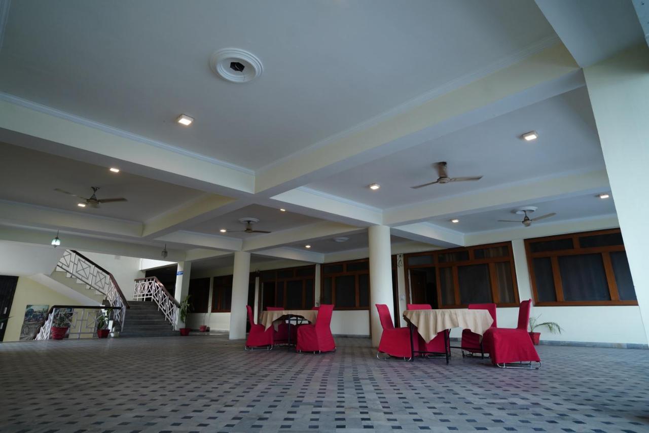 Hotel Gaurab Near Paltan Bazaar دهرادون المظهر الخارجي الصورة